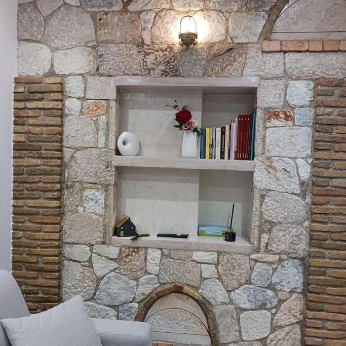 شقة Boutique Eptalofos 15Min From Airport And Sea Kouvarás المظهر الخارجي الصورة